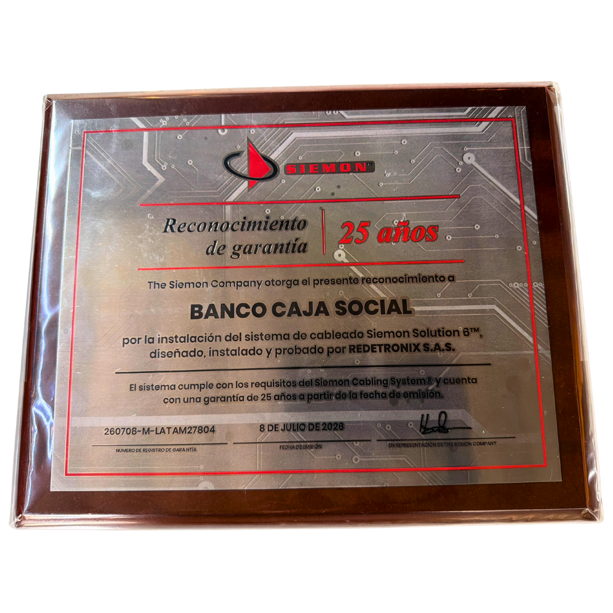 Certificación Siemon del sistema instalado para Banco Caja Social por Redetronix